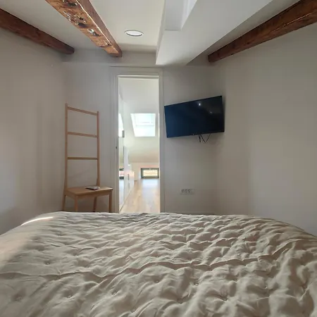 Apartament Zana